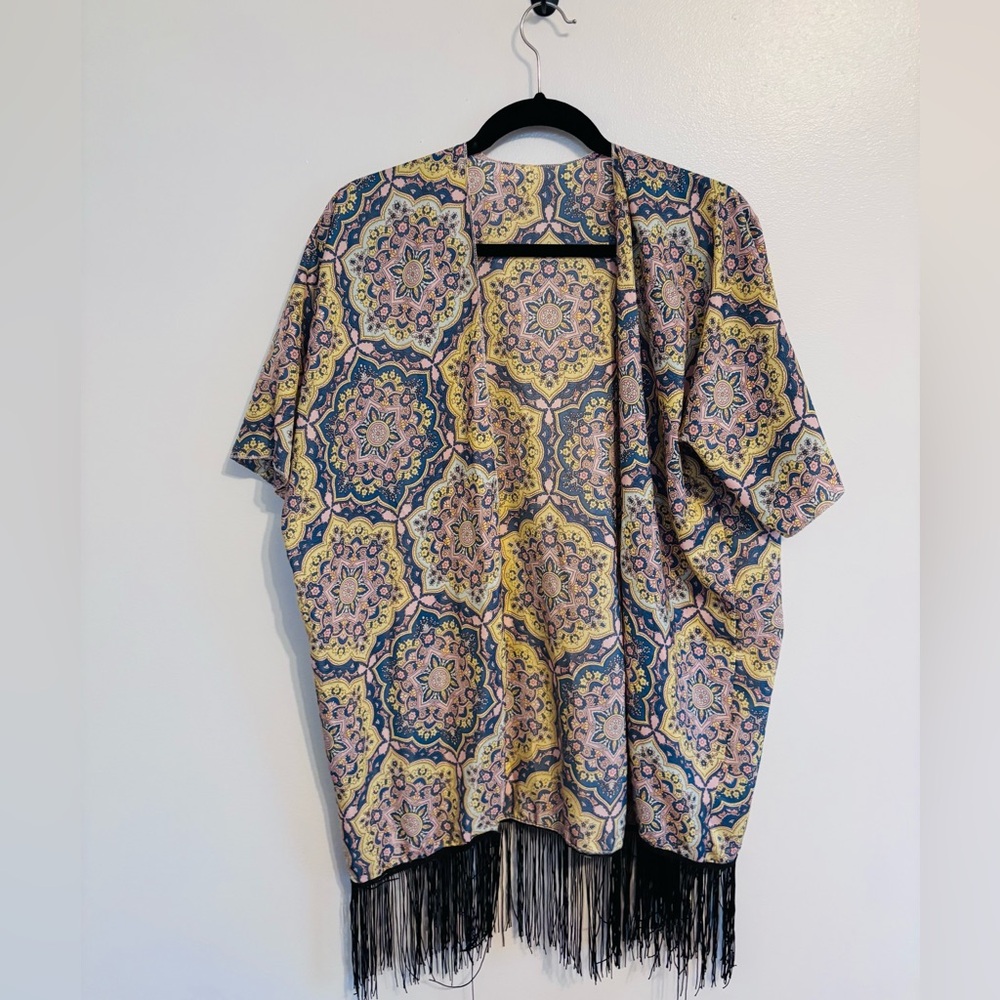 Bright and colorful short sleeve kimono with fringe hem one size
